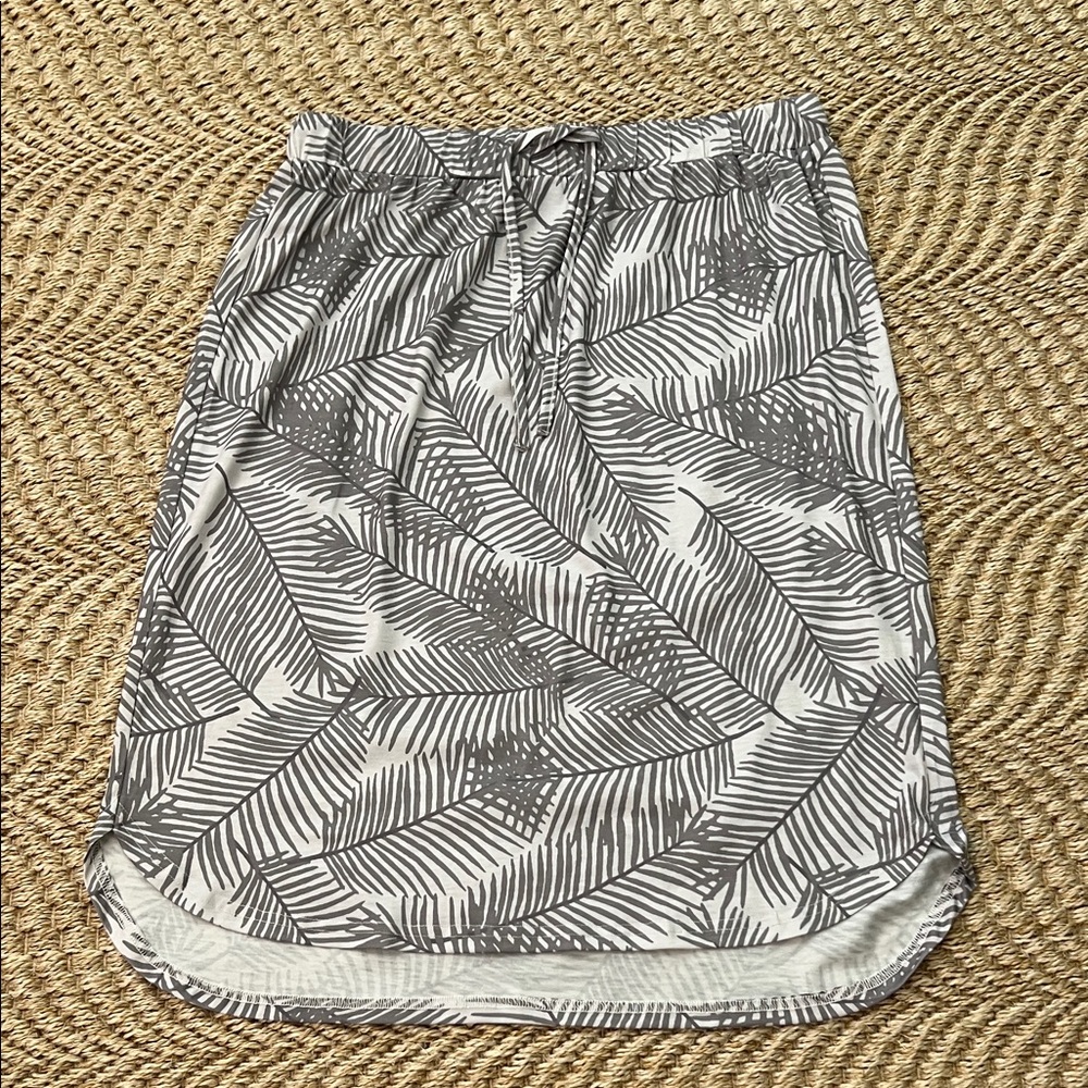 Tickled Teal Gray Leaf Pattern High Low Skirt